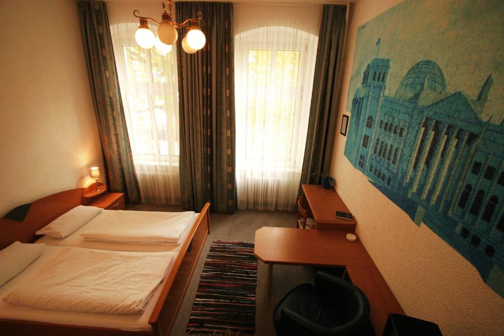 Hotel - Pension Am Schloss Bellevue Berlin Room photo